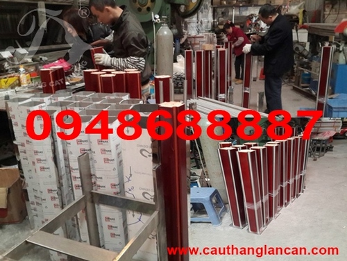 SP trụ cái cầu thang đã và đang hoàn thiện 06082015005