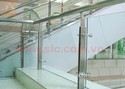 Những mẫu lan can kính đẹp, thoáng mát và hiện đại 07122018