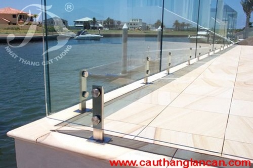 Lan can kính 030514033